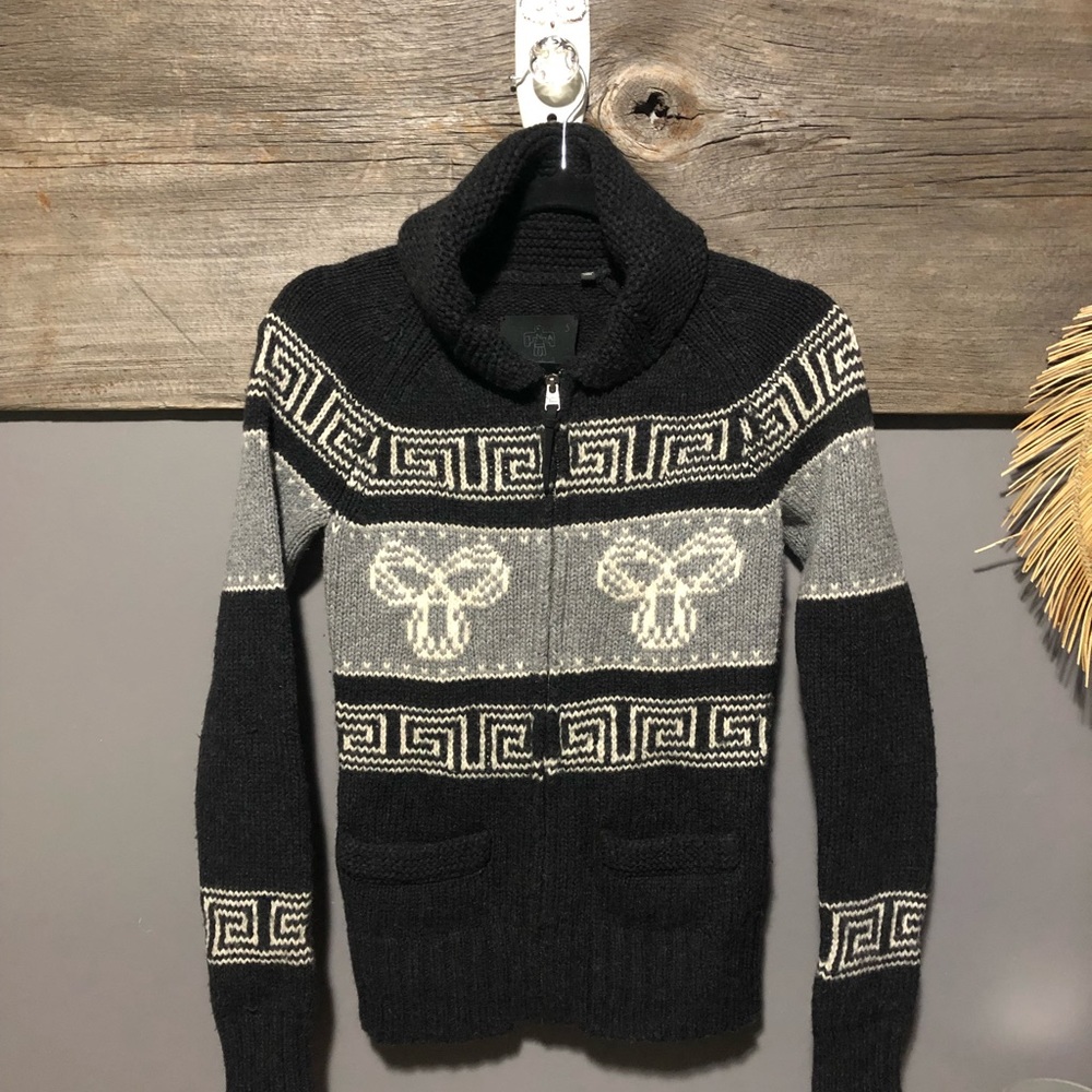 TNA Aritiza sea to sky grey cardi